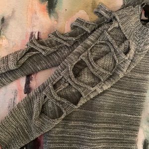 LF Sweater, cold shoulder